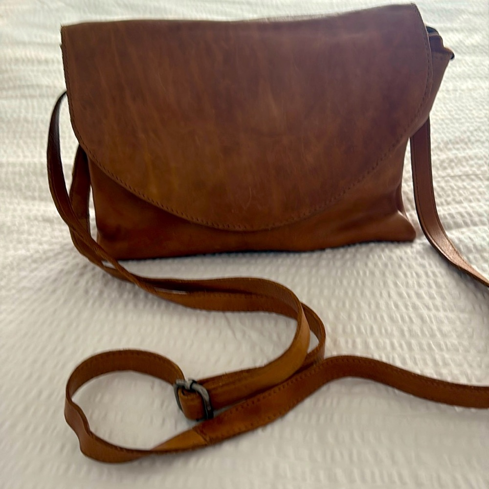 Latico Marcus Crossbody, Cognac